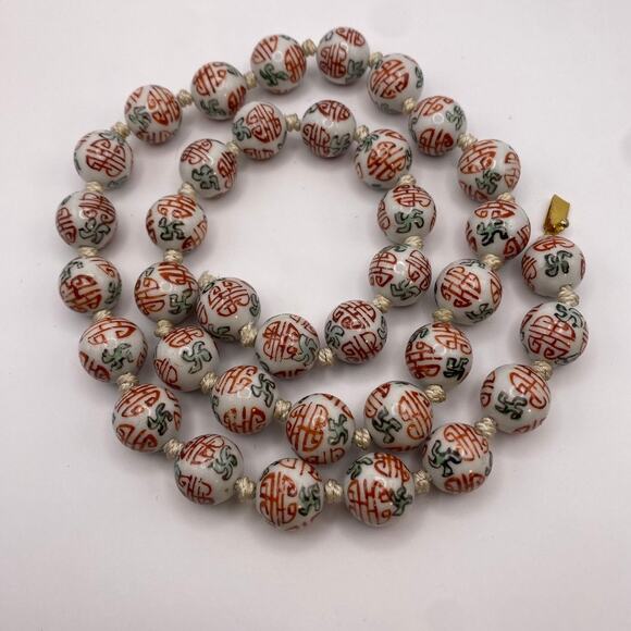Strand of 37 Chinese Porcelain Hand Painted Red Green White Beads Craft Jewelry - Picture 4 of 5
